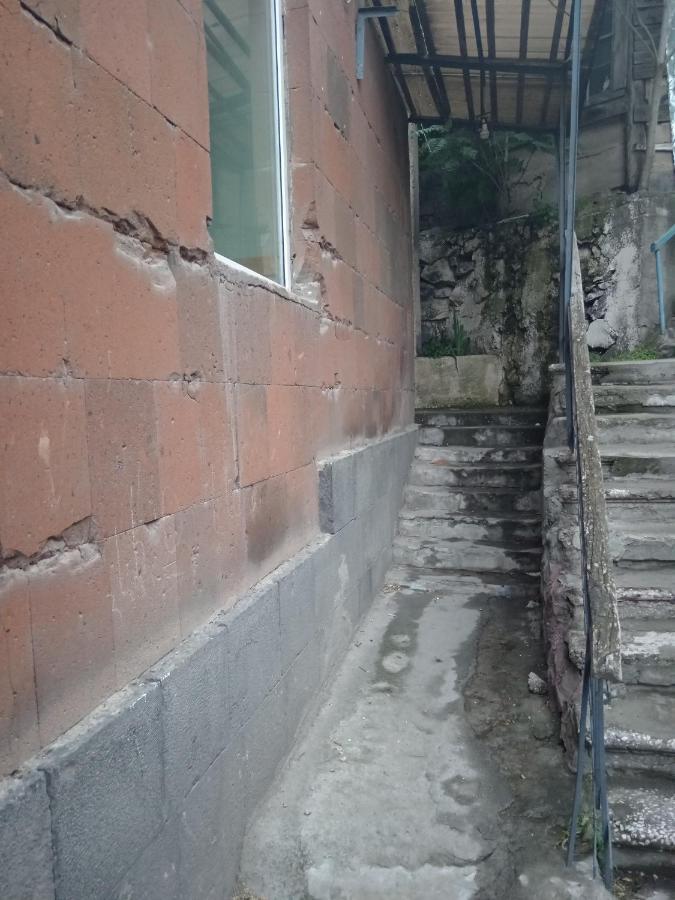 House 56 Yerevan Exterior foto