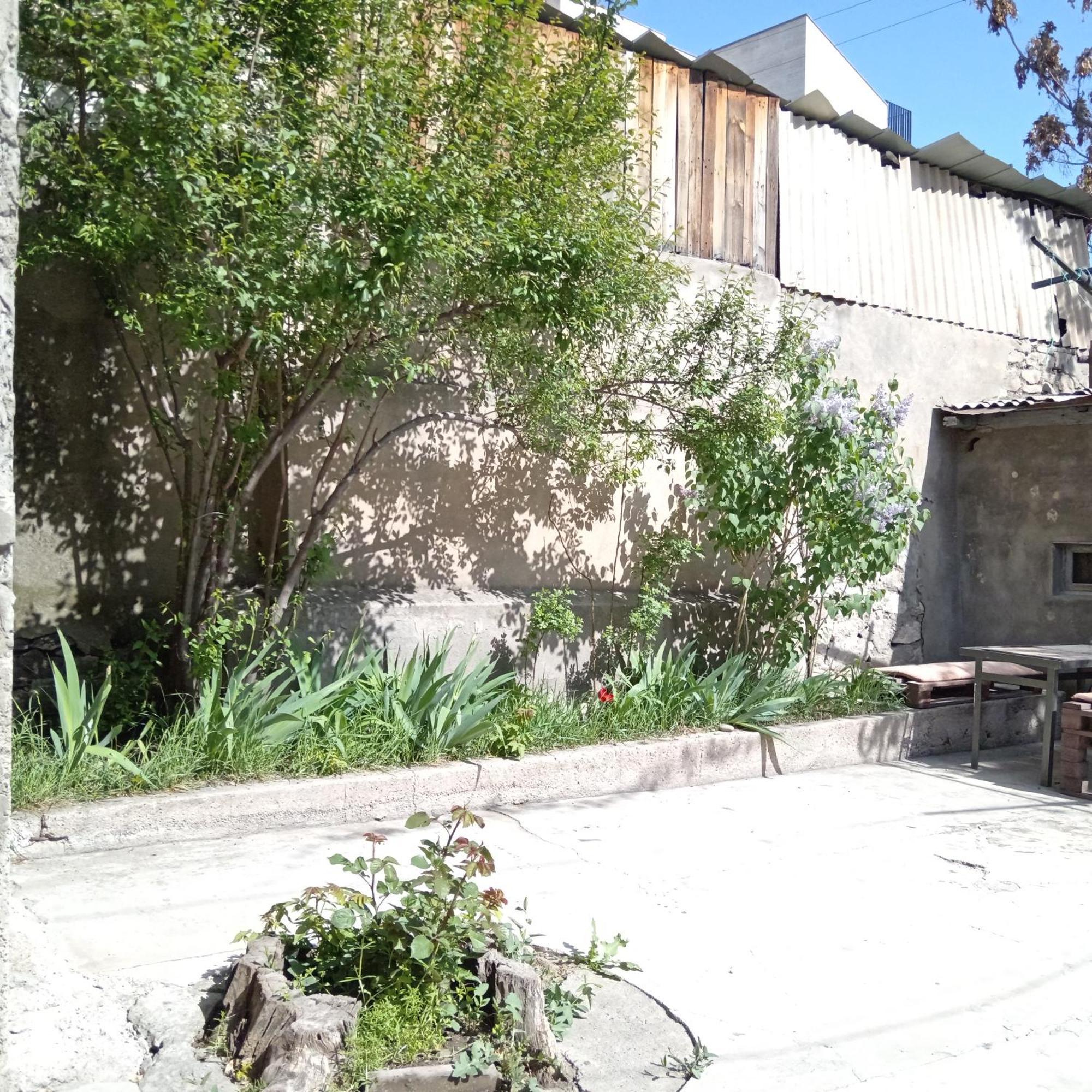 House 56 Yerevan Exterior foto